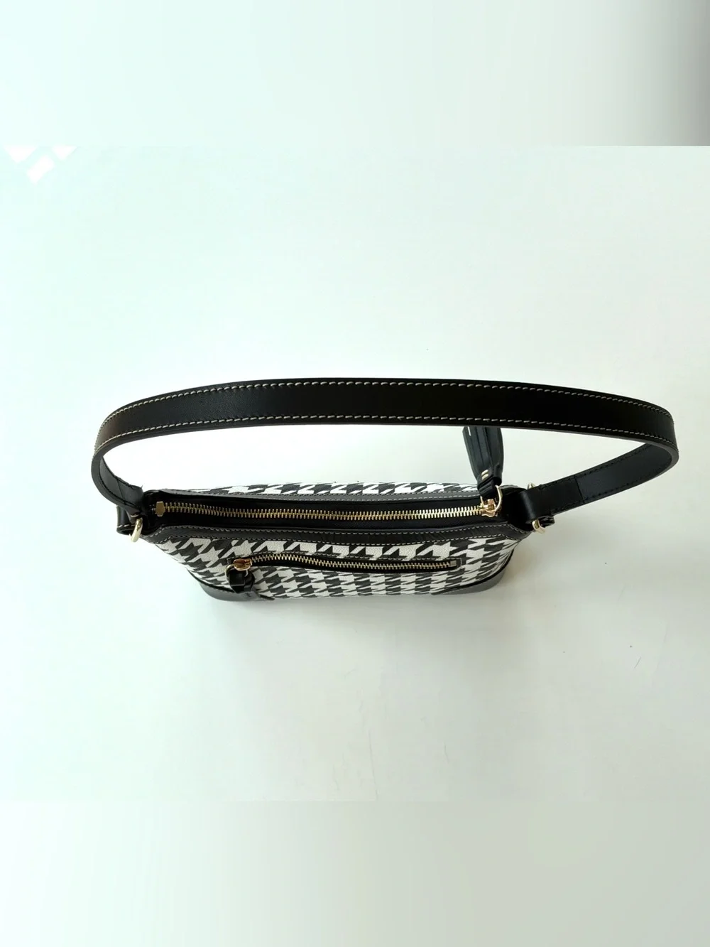 Dooney & Bourke Houndstooth Heritage Hobo 23 Bag K2350536 - Picture 6 of 15